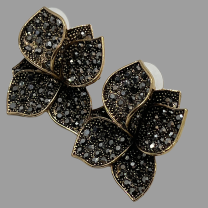 Gōld Floral Cluster Earrings