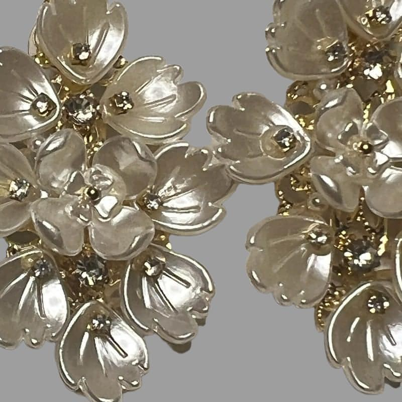 VERSAILLES Fleur Petal Drop Earrings