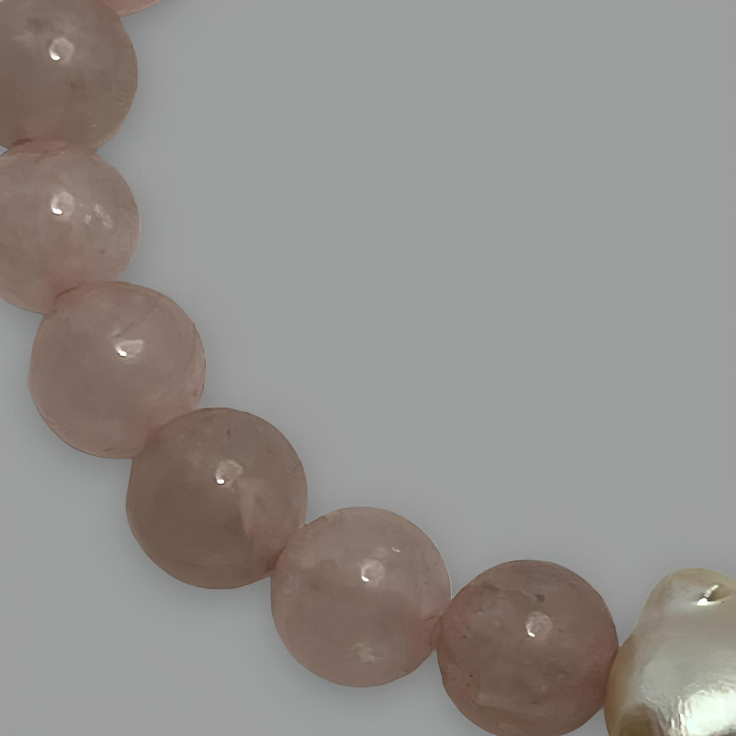 Rose Quartz and Pearl Stretch Bead Bracelet