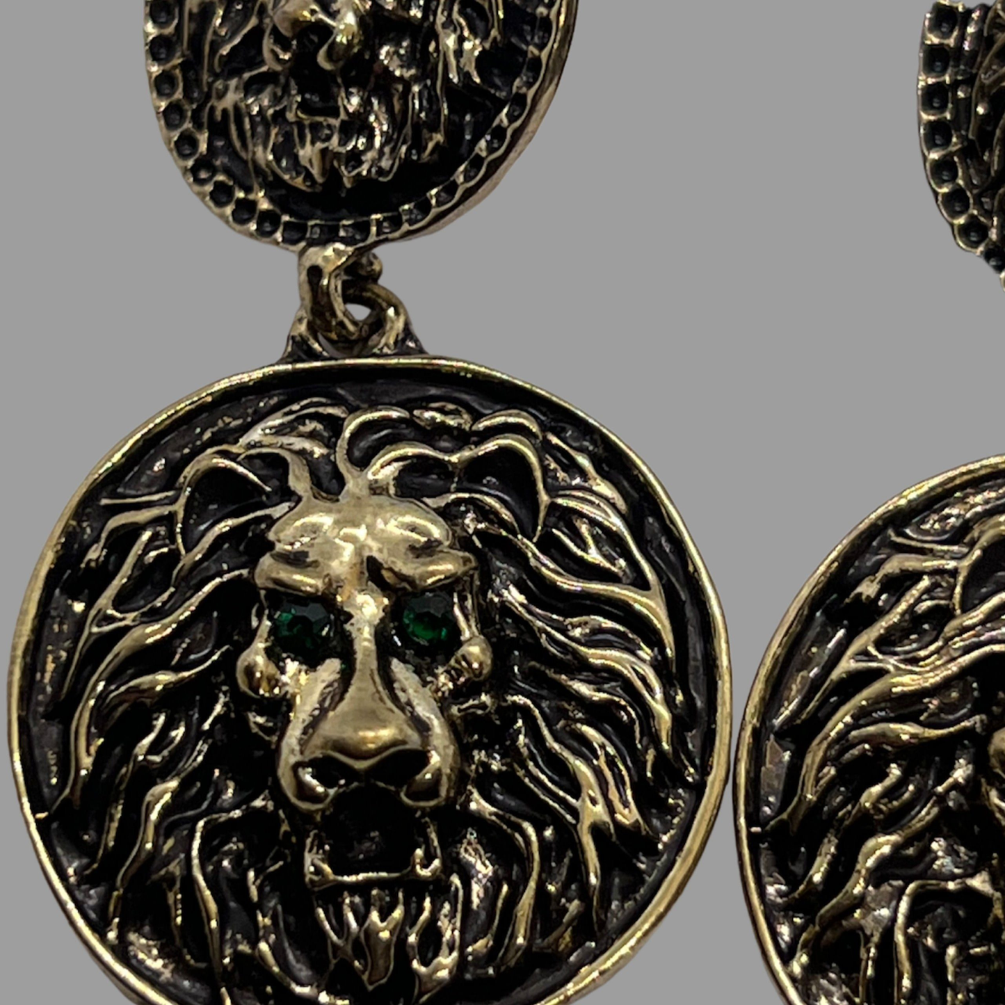 Gōld Metal Lion Drop Earrings