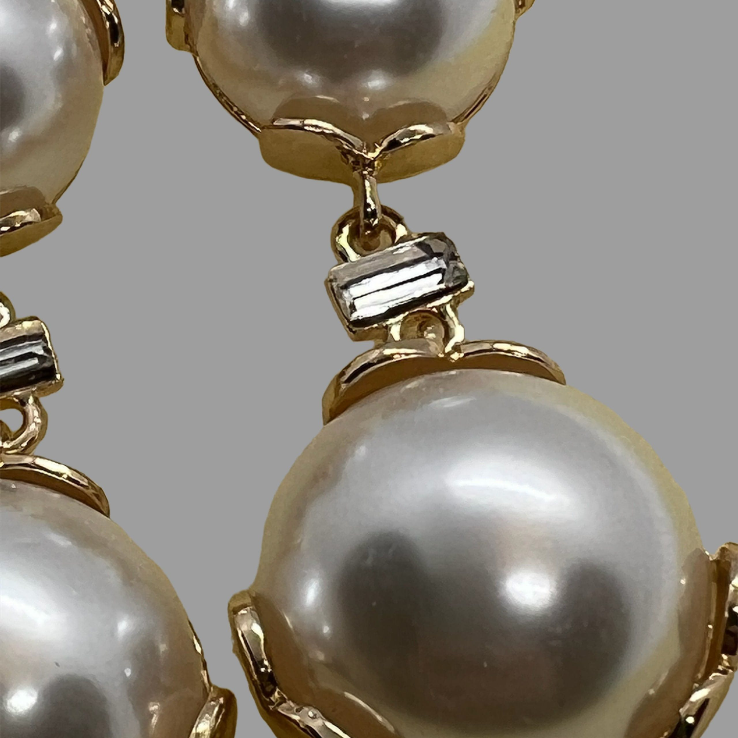 VERSAILLES Large Pearl Drop Earrings