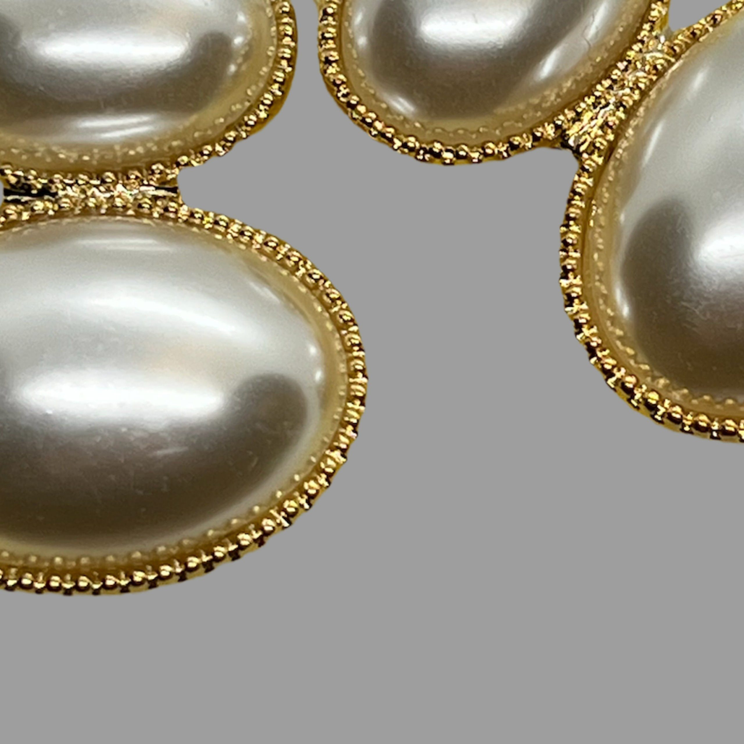 VERSAILLES Oval Pearl Drop Earrings