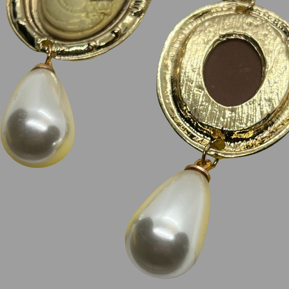 VERSAILLES Marie Antoinette Pearl Drop Earrings