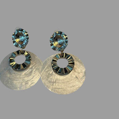 VERSAILLES Shell Drop Earrings