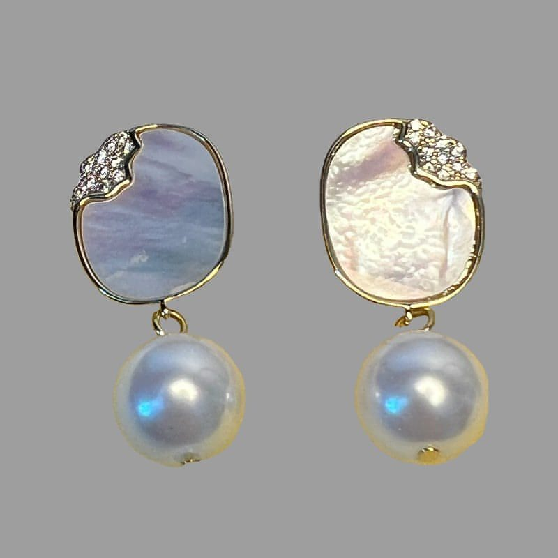 VERSAILLES Mother of Pearl Finish Earrings