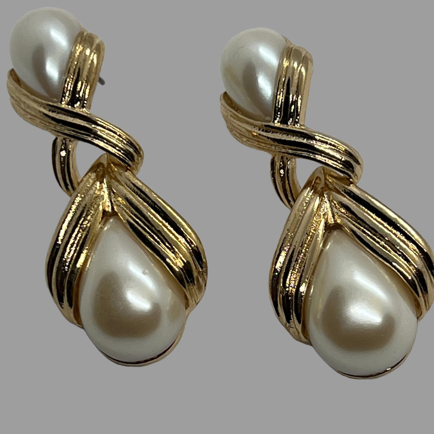 VERSAILLES Pearl Drop Earrings