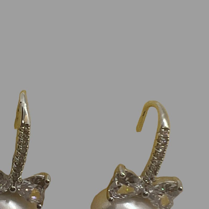 VERSAILLES Single Pearl Drop Earrings