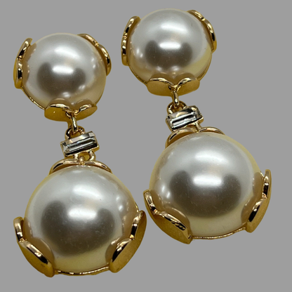 VERSAILLES Large Pearl Drop Earrings